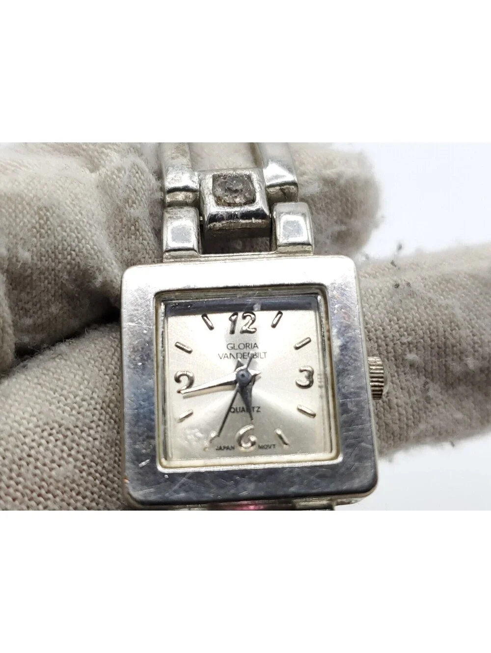 Gloria Vanderbilt Quartz Watch Womens New Battery Silver Tone Square 19mm